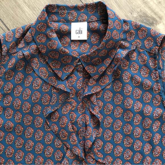 Cabi Medallion Reign Blouse Button-Up Ruffle Sleeveless Top M - Picture 4 of 6